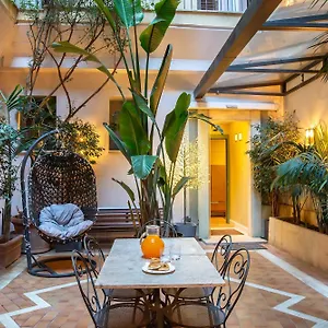 https://white-rome.it-romehotels.com